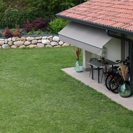 Le Giale Couette-café Castelnuovo del Garda